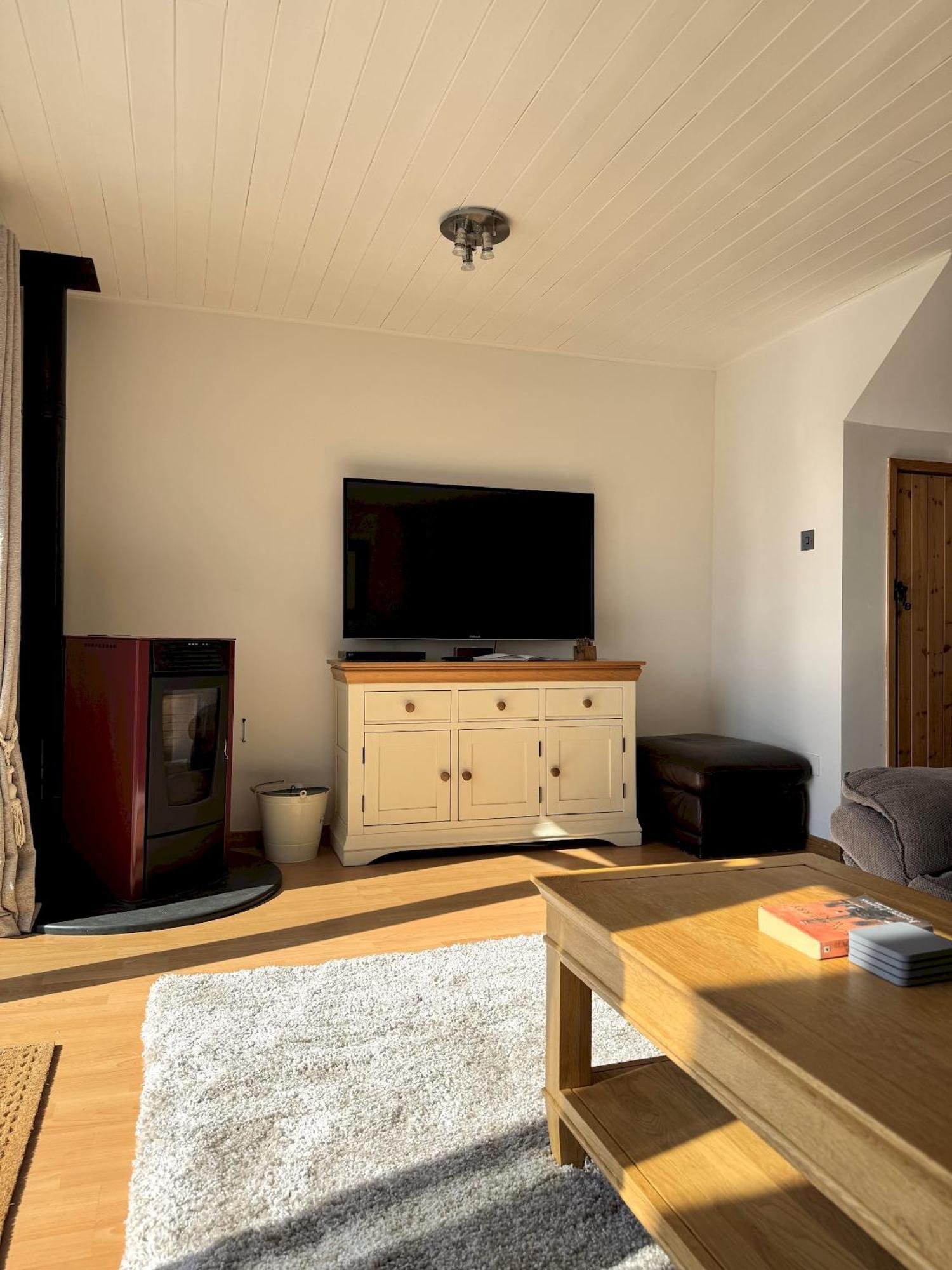 סאות' סרני Medway Hot Tub Lodge מראה חיצוני תמונה